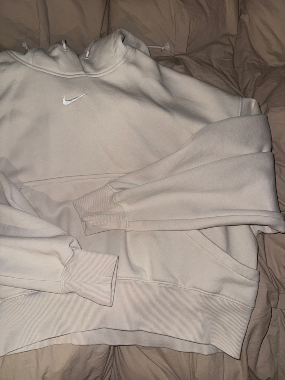 Nike - Light Cream Oversized Cropped Hoodie